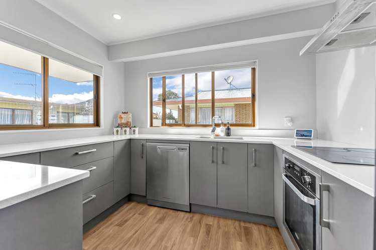 17 Edgewater Parade Waiuku_4