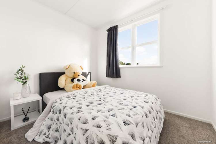 6 Beverly Place New Lynn_6