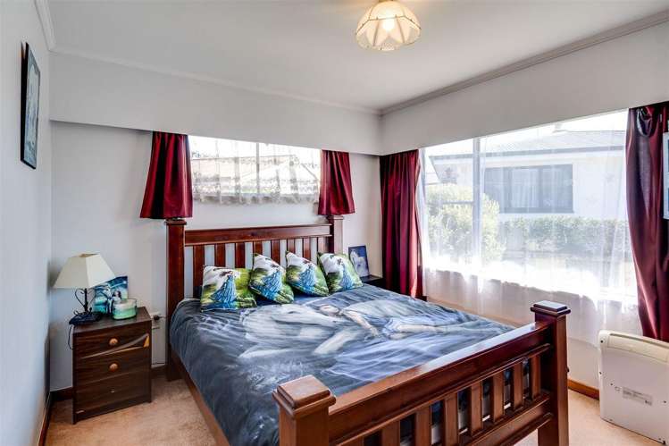12 Harold Holt Avenue Onekawa_4