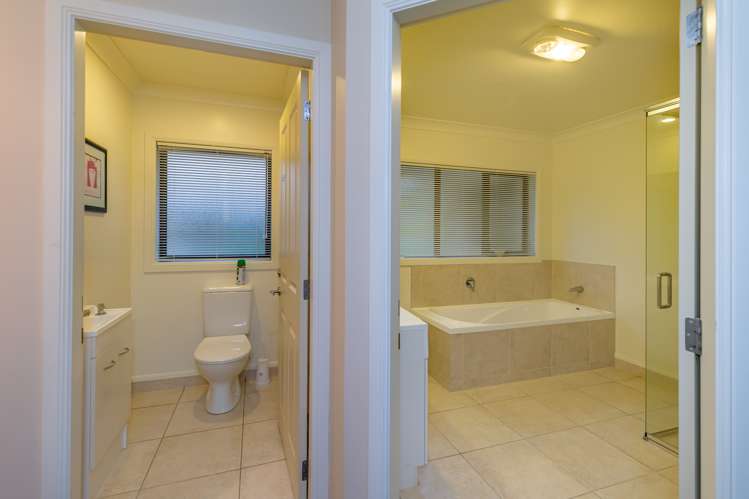 20 Redwood Grove Levin_20