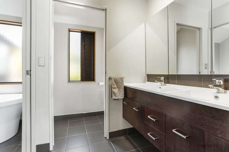 19 Cochran Road Oratia_9