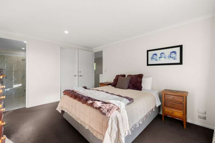 30 Valhalla Drive Richmond_17