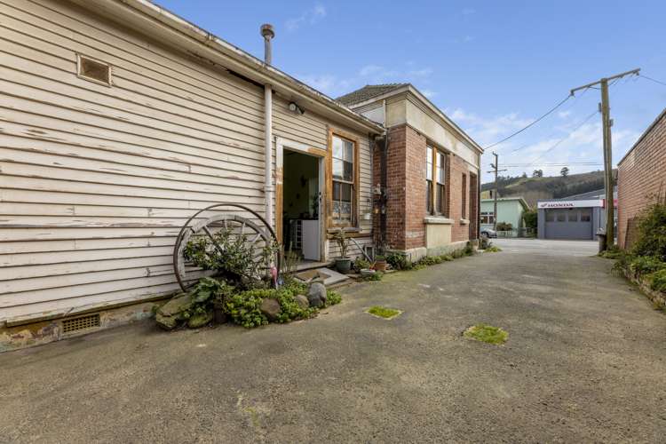 17 Holyhead Street Outram_14