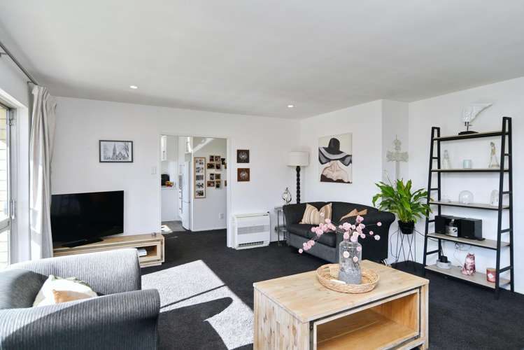 24a Greenock Street Redwood_11