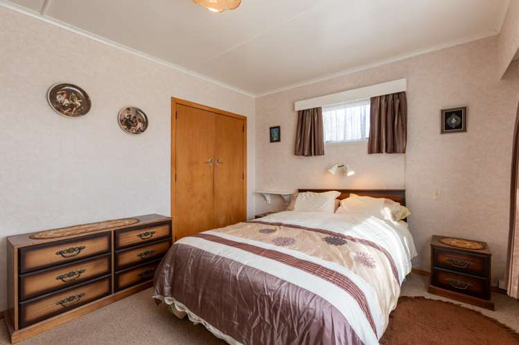 76 Guy Street Dannevirke_19