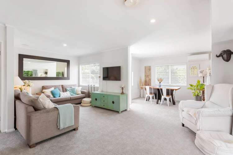 2/16 Knott Road Stanmore Bay_8