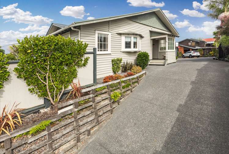 45 Lake Road Devonport_31