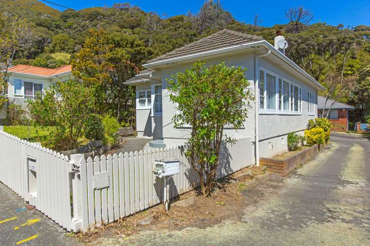 1/217 Whites Line East Waiwhetu_18