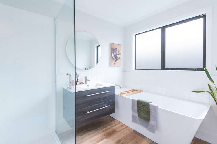 24 Genia Drive Wakefield_15