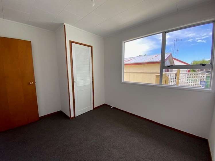 406B Avenue Road West 10482_5