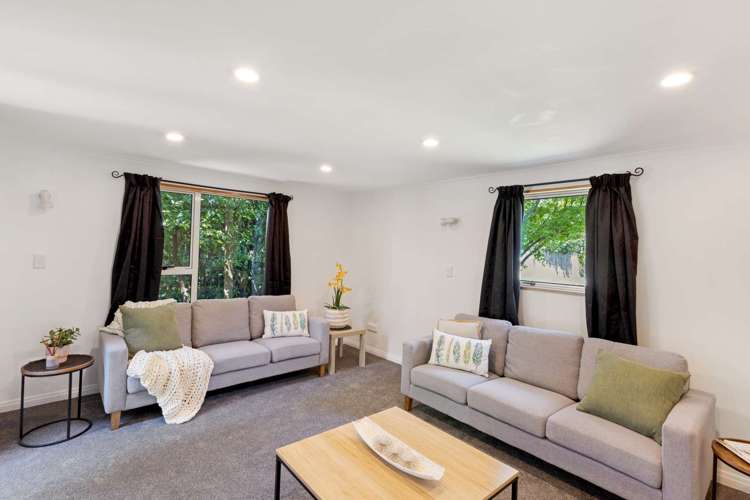 12 Kowhai Street Oxford_10