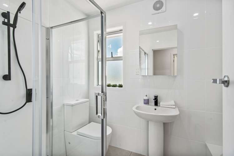 124a Archibald Road Kelston_16