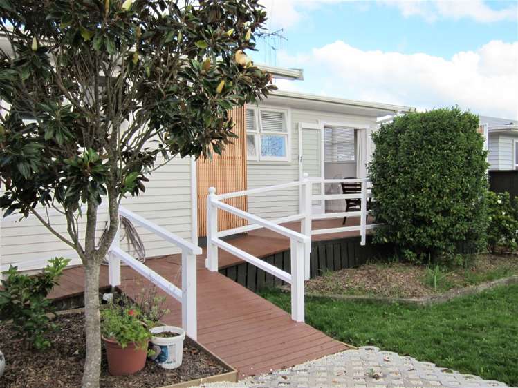 8 Flora Street Paeroa_13