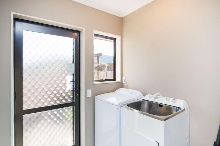 24 King Street Feilding_16