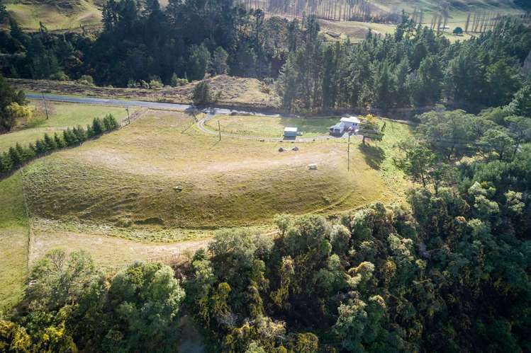 1383 Kereru Road Maraekakaho_24