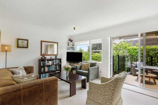 2/6 Pine Terrace Howick_2