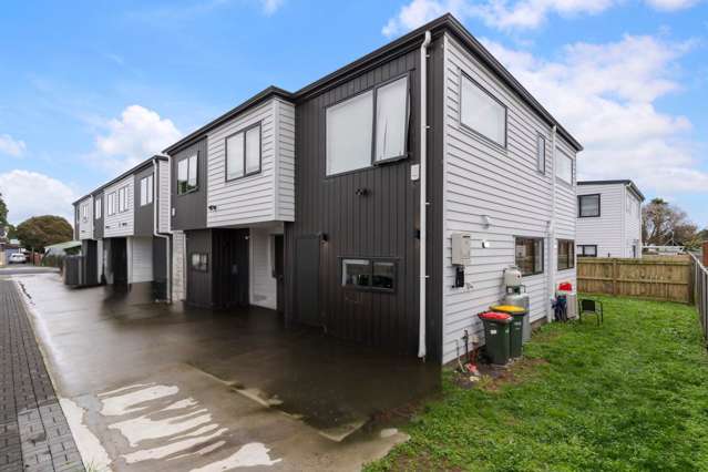 Modern Comfort Meets Easy Living