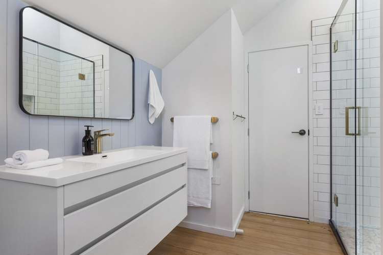 1/7a Seaside Avenue Waterview_10