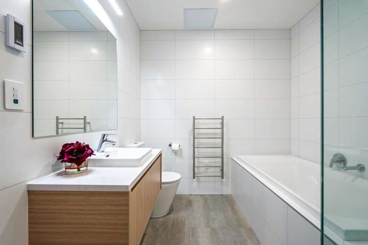202/64 Te Oneroa Way Long Bay_15