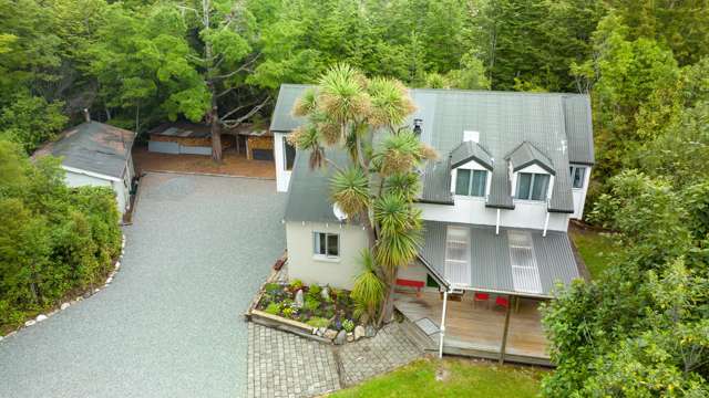 11 Murrell Avenue Manapouri_1