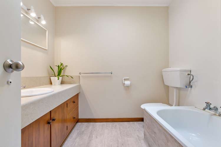 41 Berwyn Avenue Takanini_14