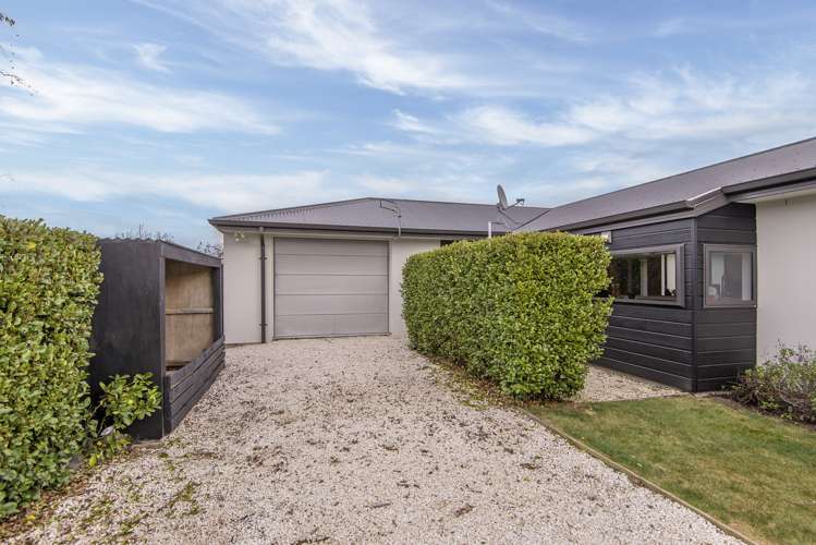 6 Watkins Place Lincoln_19