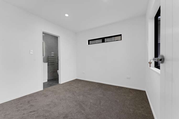 7B Surrey Street Manurewa_6