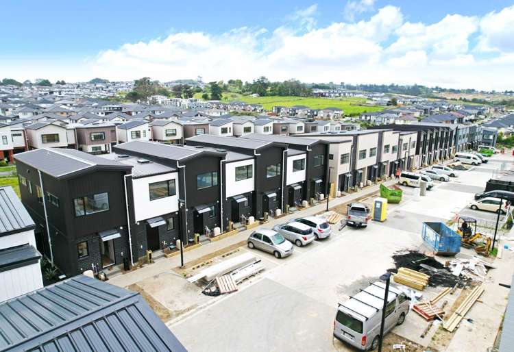 25 Kiato Lane Flat Bush_21