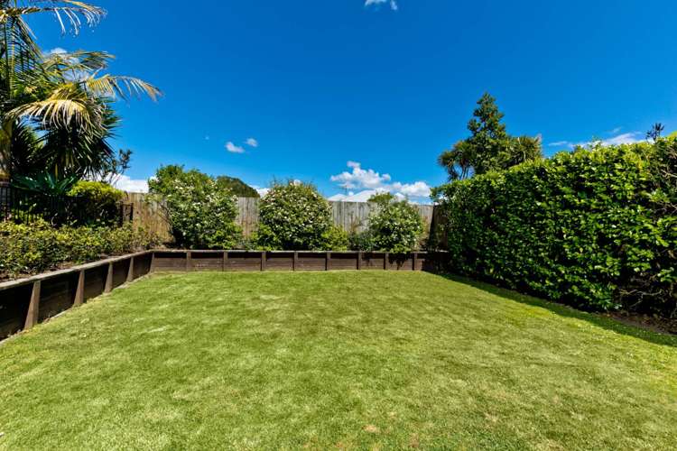 5 Kimberly Grove Greenhithe_19