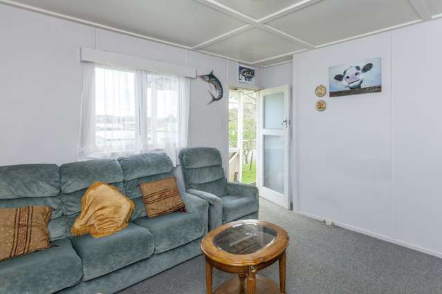 102 Charleston Avenue Whangamata_3