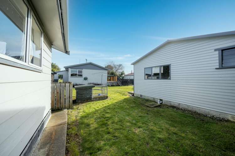 19 Peace Street Tuatapere_24
