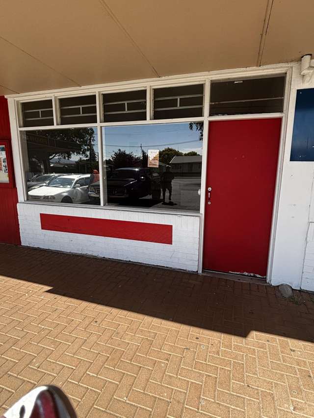 Compact retail in suburban shopping centre