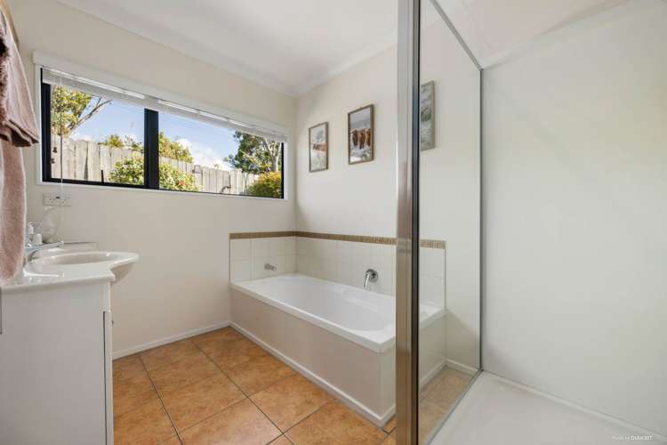 10 Waldorf Crescent Orewa_17