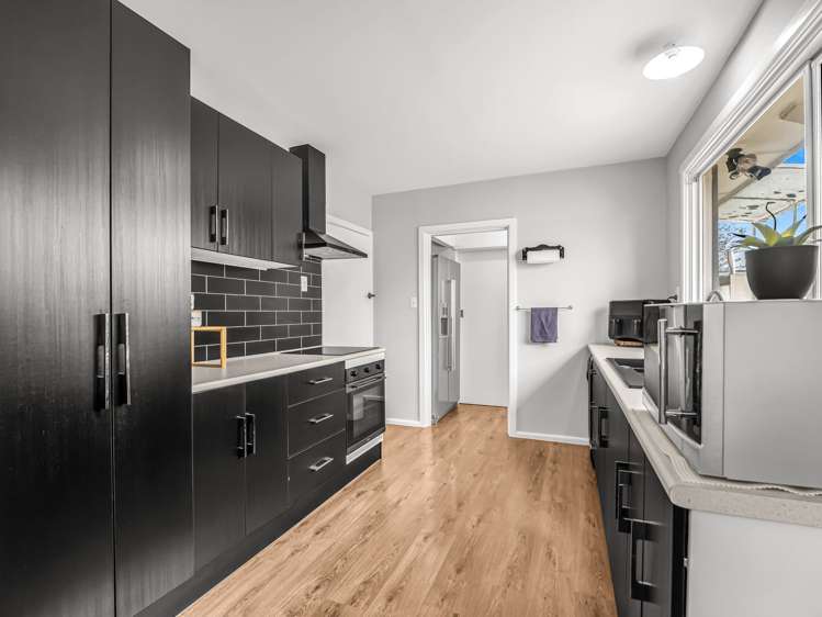 412 Breezes Road Aranui_6