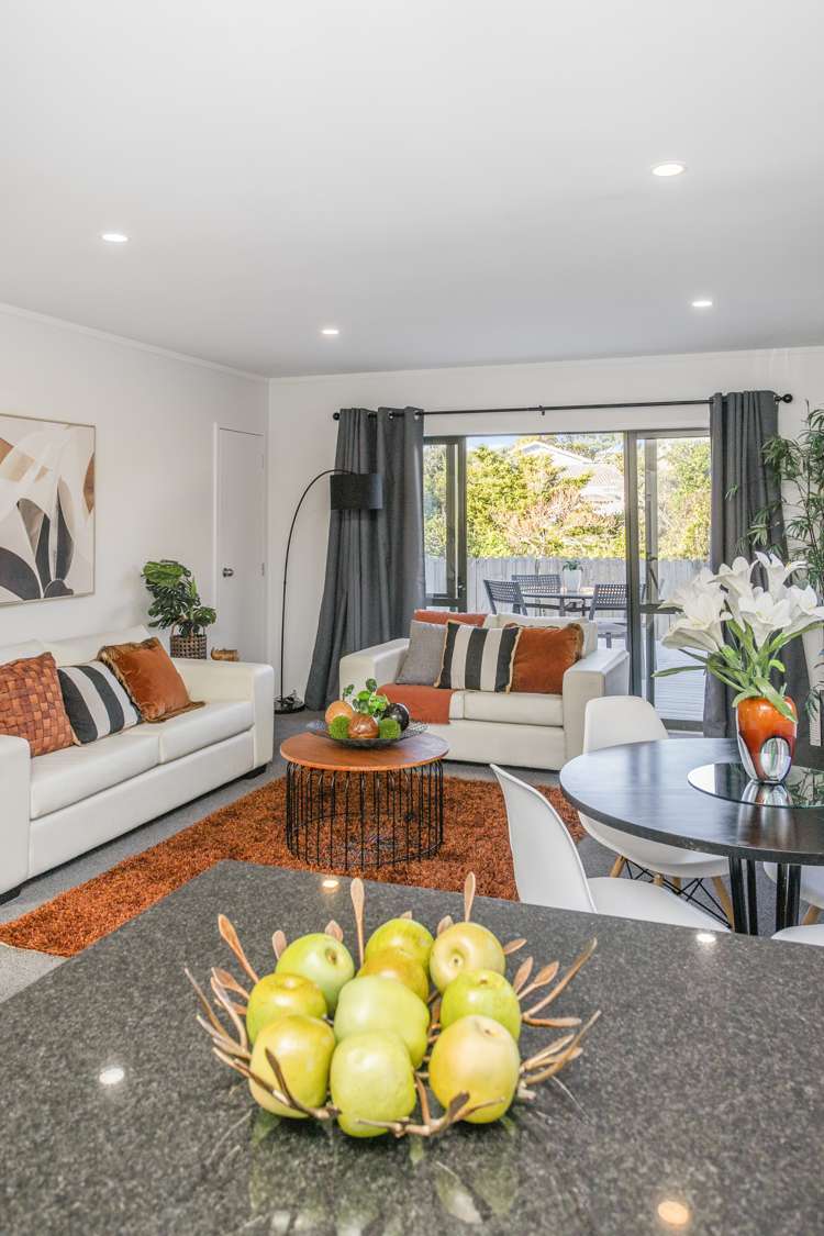 3/20 Gossamer Drive Pakuranga Heights_9