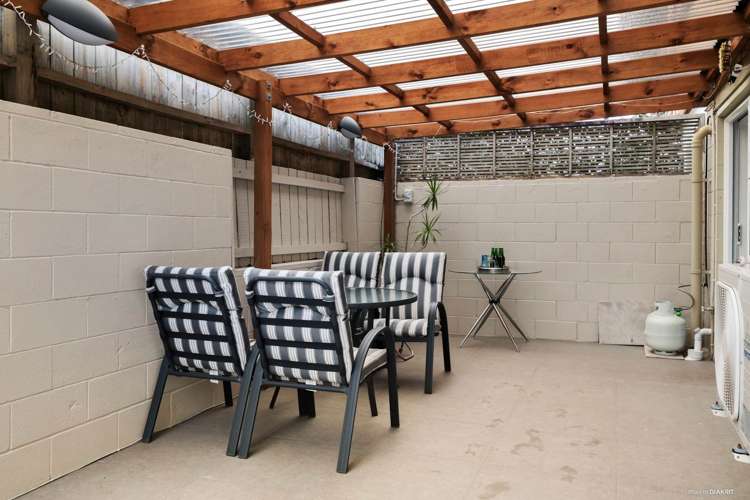 2/43 James Evans Drive Northcote_15