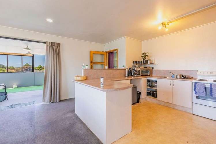 1023 Heretaunga Street West Hastings_6