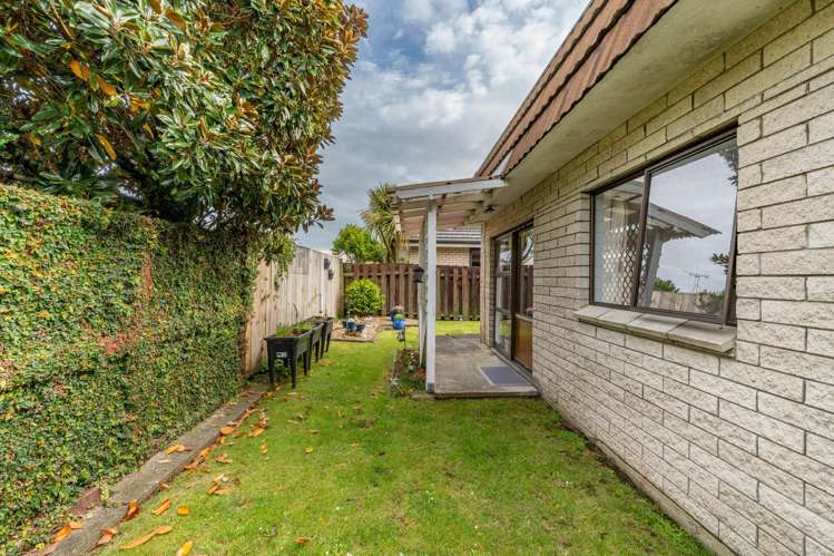 4/1 Saint Olpherts Avenue Hamilton East_9