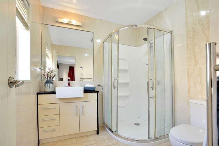 12 Bilancia Place Flat Bush_16