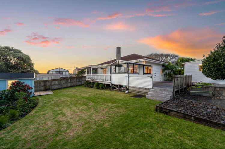 32 Cherry Road Bucklands Beach_17
