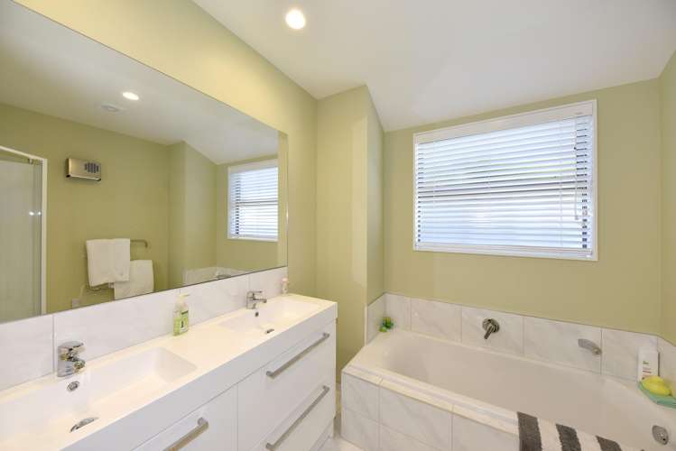 9 Kenmure Drive Huntsbury_12