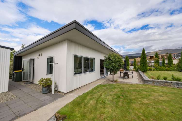 16 Missy Crescent Mount Pisa_19