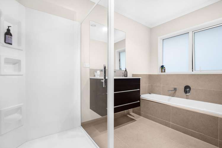 12 Lombardia Way Karaka_11