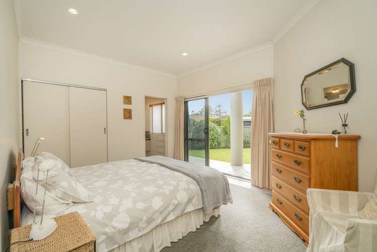 120 The Yardarm Pauanui_13