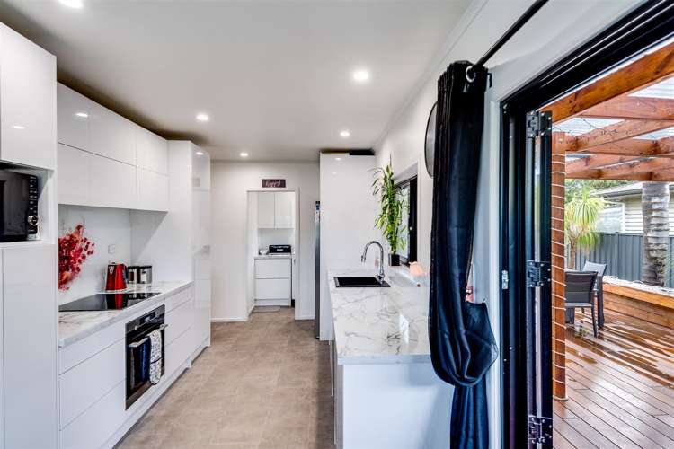 76 Clarence Cox Crescent Pirimai_7