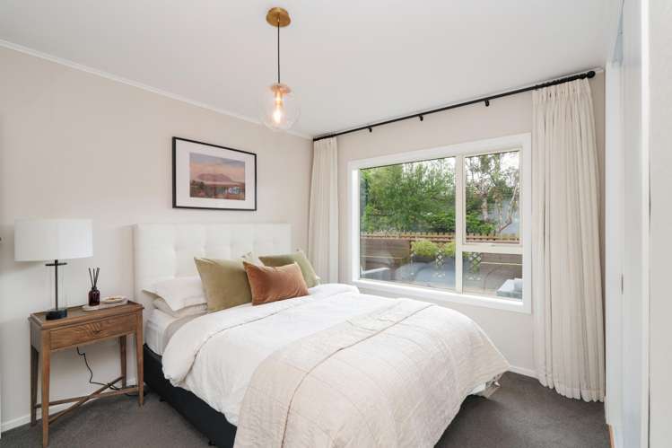 26 Black Road Otatara_16