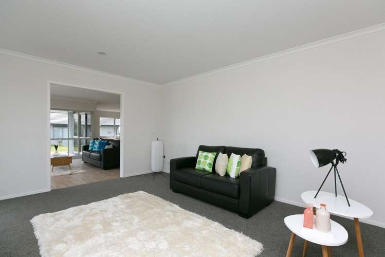 53 Links Drive Waiwhakaiho_10