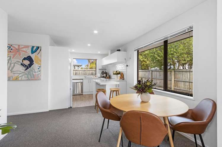 2/71 Shirley Road Shirley_6