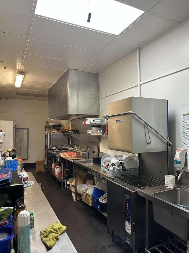 Shop 5 Bush Inn, Cnr Waimairi & Riccarton Road Upper Riccarton_2