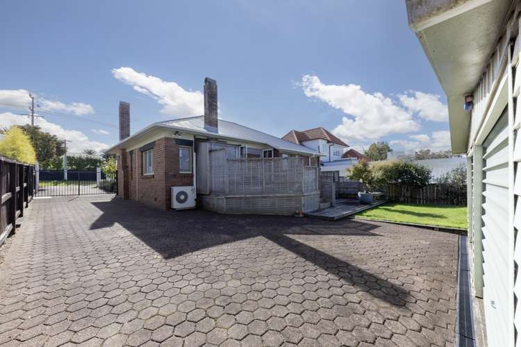 217 Campbell Road Greenlane_13